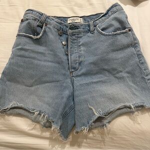 Abercrombie and Fitch the dad crossover short